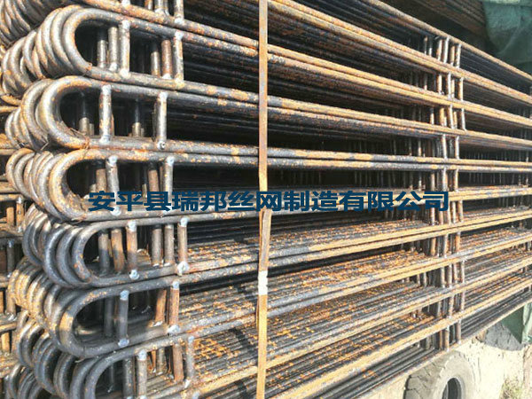 圓形鋼筋梯/鋼筋托梁